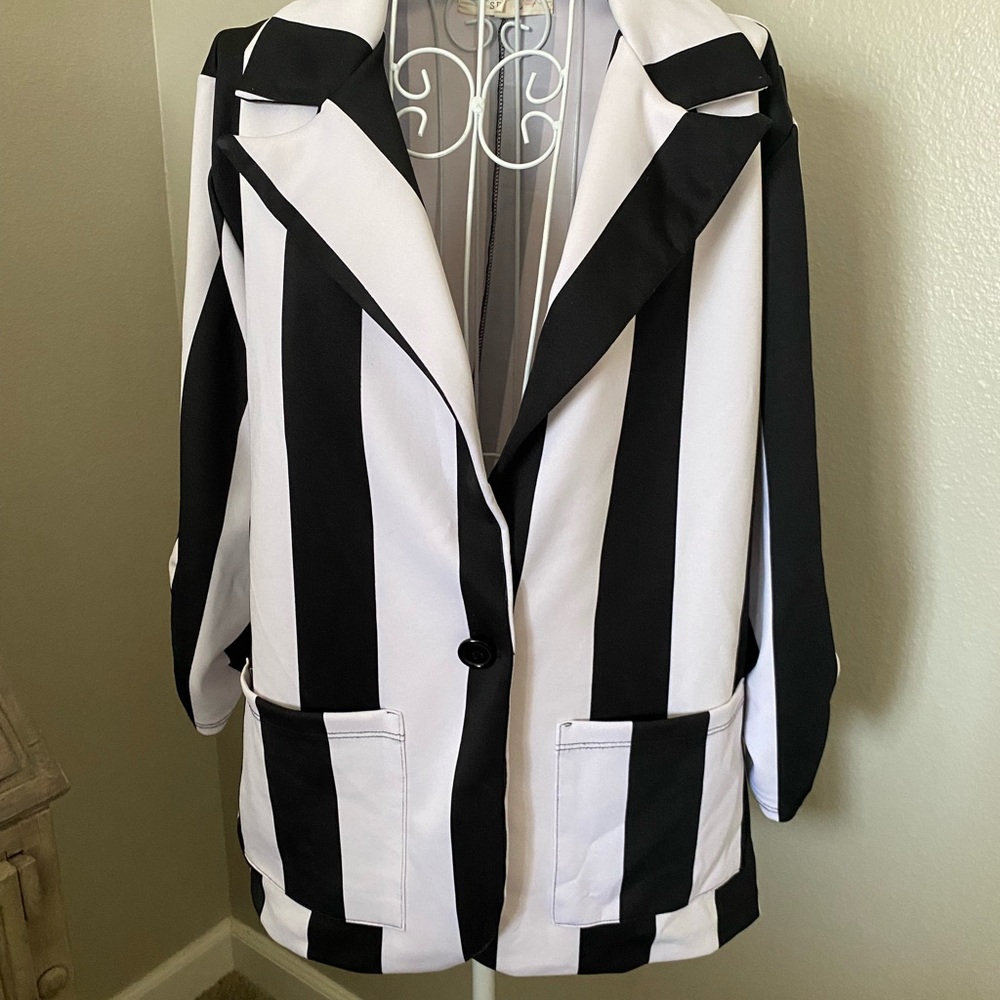 B/W Stripe Blazer